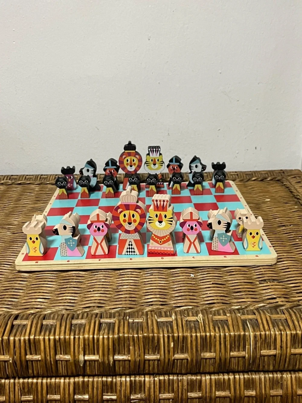 Vilac Mon Premier Jeu D'Échecs Wooden Chess Set.  Open Box